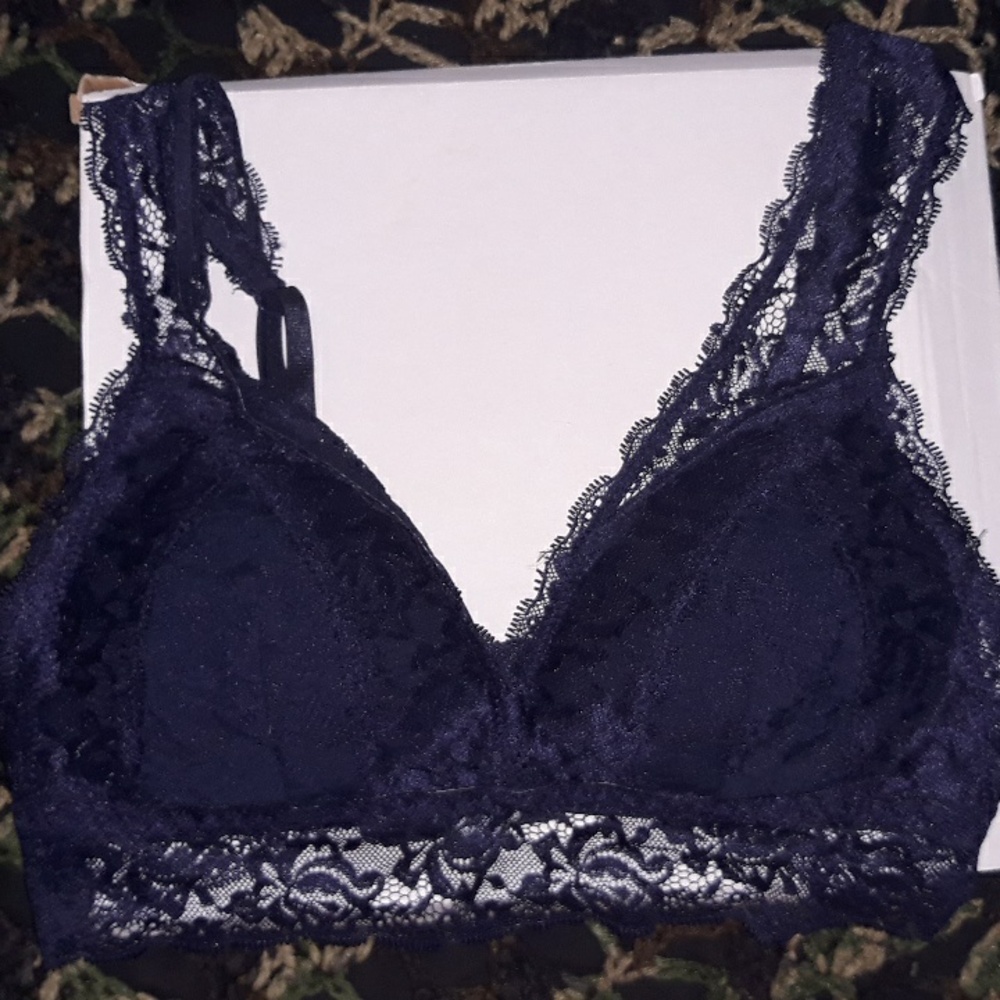 Lacey bra